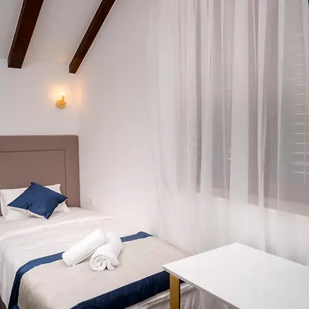 Downtown Escape - Hvar Apartment