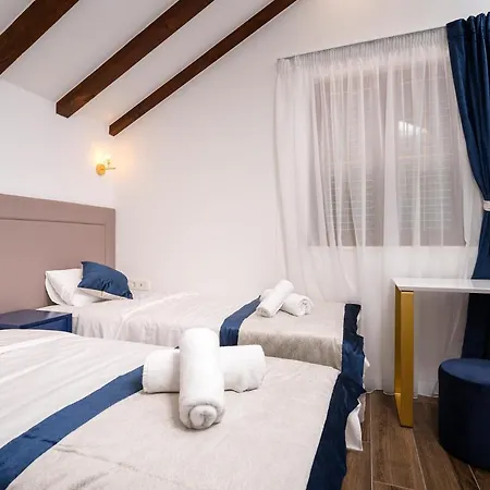 Downtown Escape - Hvar *