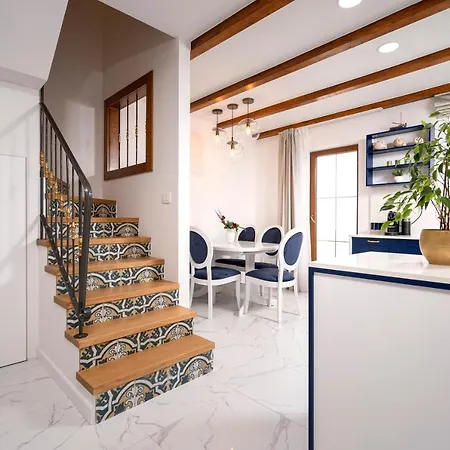 Downtown Escape - Hvar Apartment